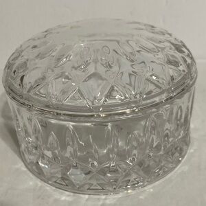 Studio Crystal Round Jewel Box with Cover